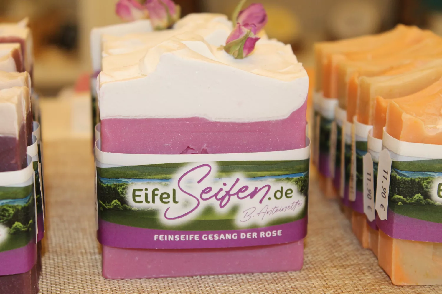 Mit Sorgfalt ausgewählte Produkte – handgemachte Seifen aus der Eifel